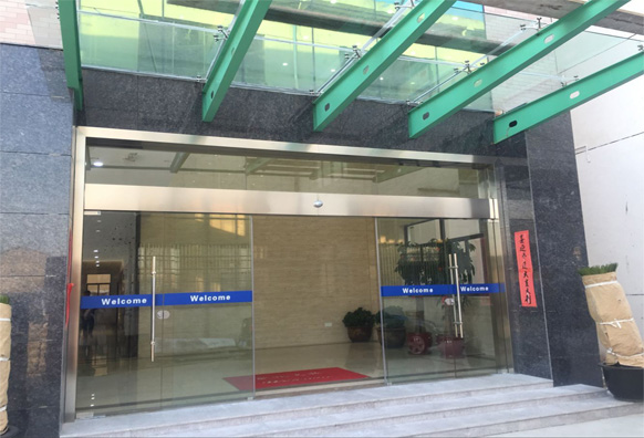 常州市凱瑞思機(jī)械有限公司是從事雙錐回轉(zhuǎn)真空干燥機(jī),高效濕法混合制粒機(jī)的研究、開(kāi)發(fā)及制造的專(zhuān)業(yè)廠(chǎng)家，雙錐回轉(zhuǎn)真空干燥機(jī),高效濕法制粒機(jī)。電話(huà)：13584324230